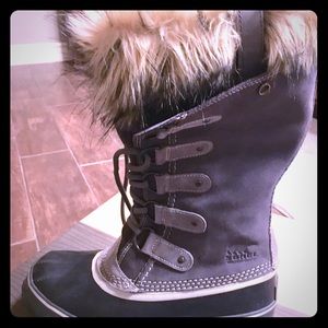 Joan of Arctic Sorel boots